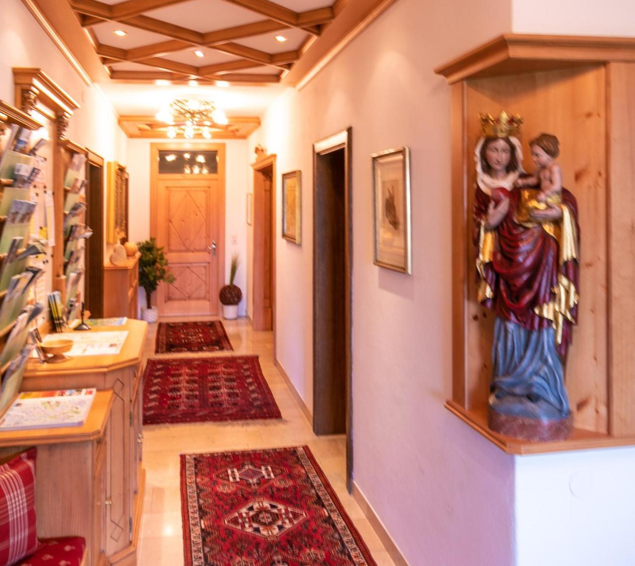Pension Bergfried Grödig Екстериор снимка